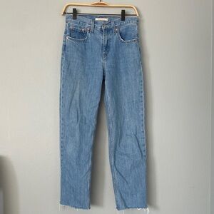 Women's Straight-Leg Jeans in Light Blue Denim
